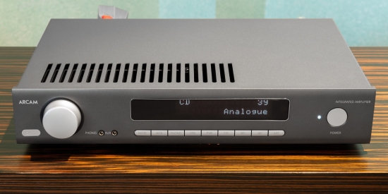 ARCAM SA10 Integrated Amplifier - What HI-FI? Thailand