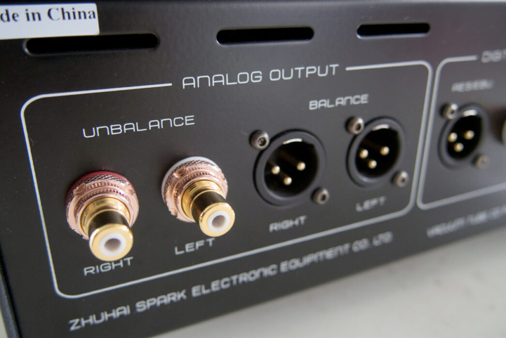 Cayin CS100CD เสน่ห์เสียงอนาล็อค What HIFI? Thailand